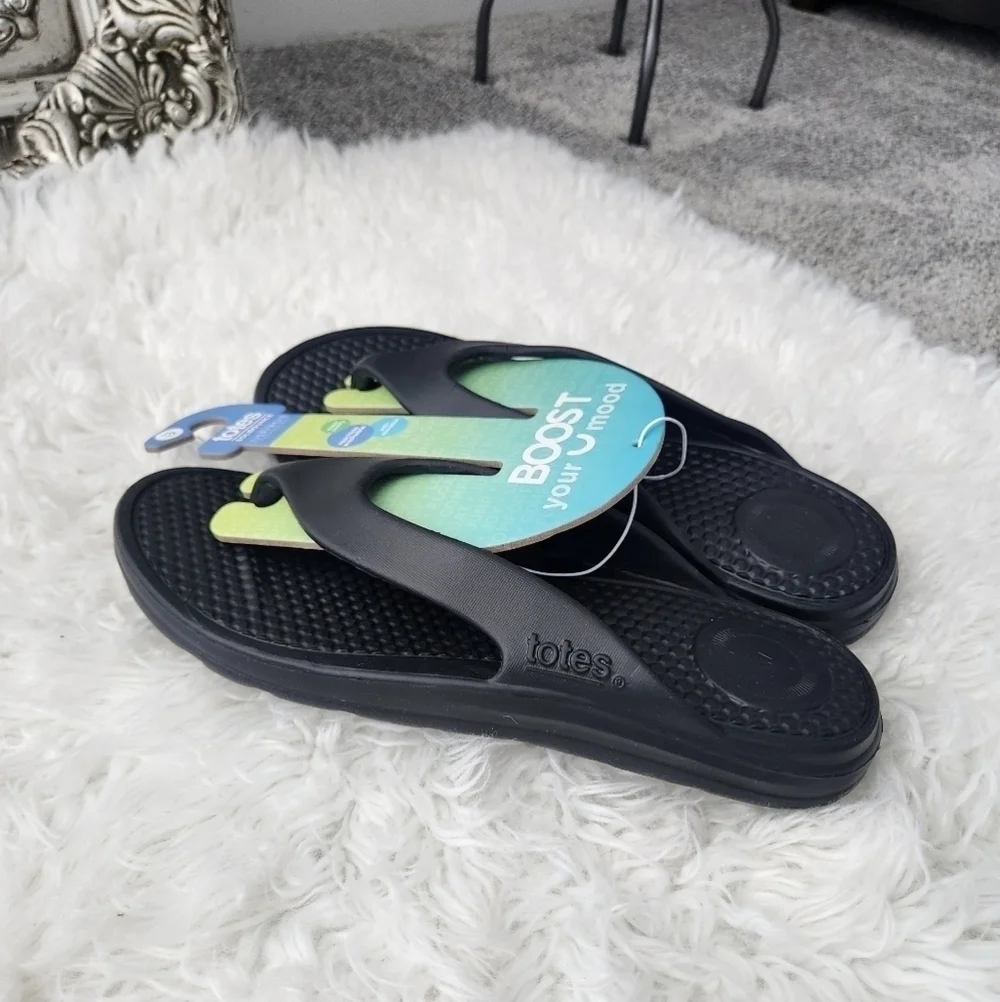 Totes Boost Your Mood. Bounce Toe Post Mens Sandals. Black. Size 12. New.